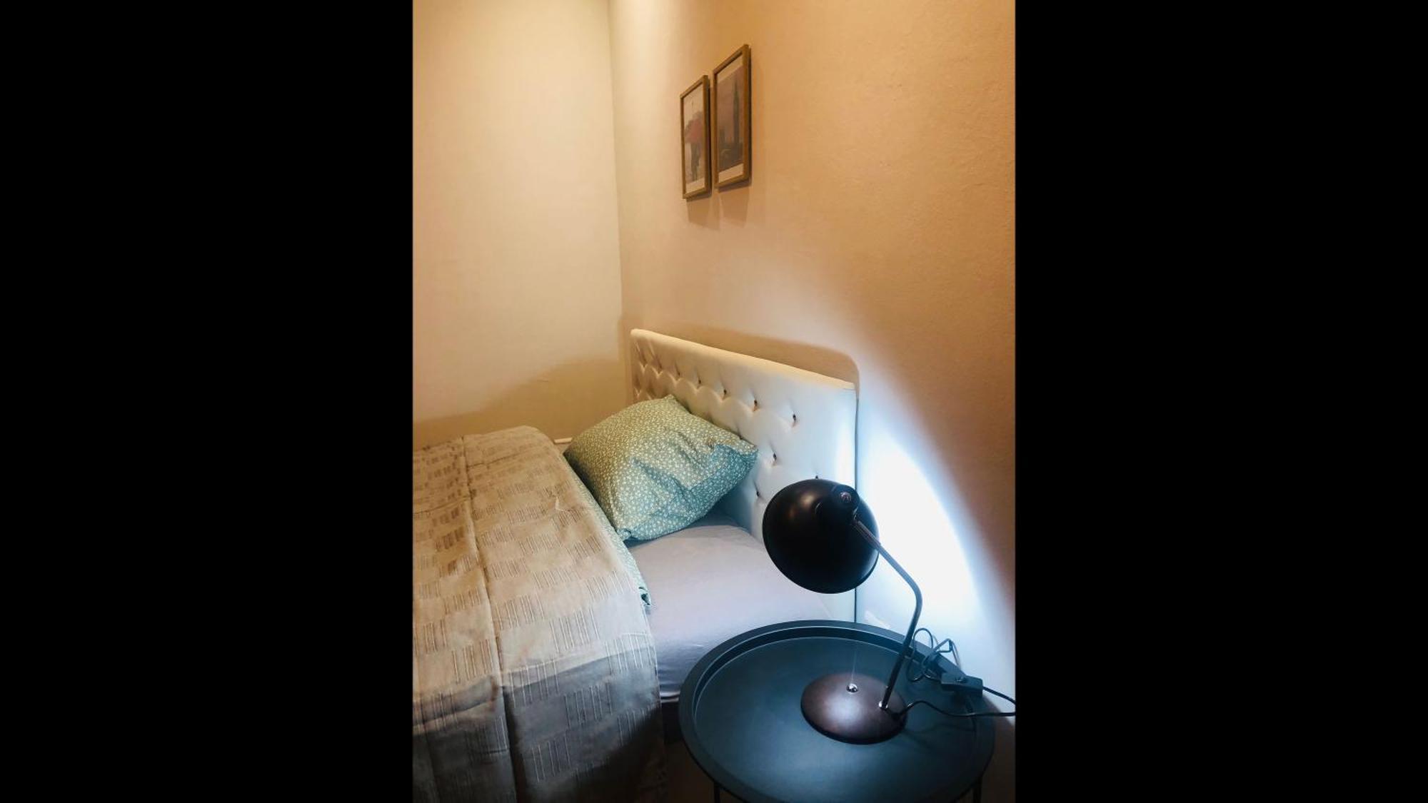 Cozy One-bedroom In The Apartment *