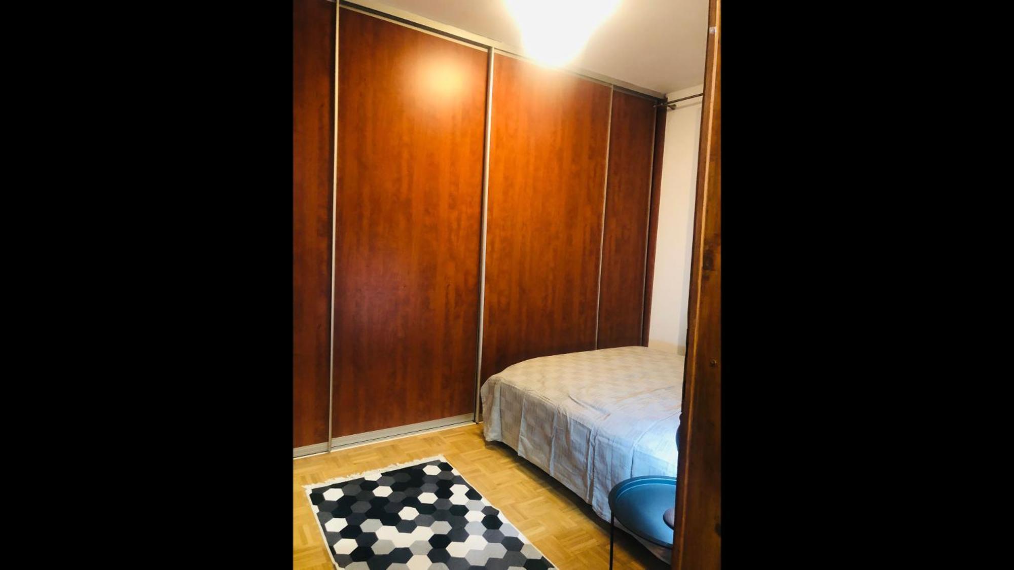 Cozy One-bedroom In The Apartment *