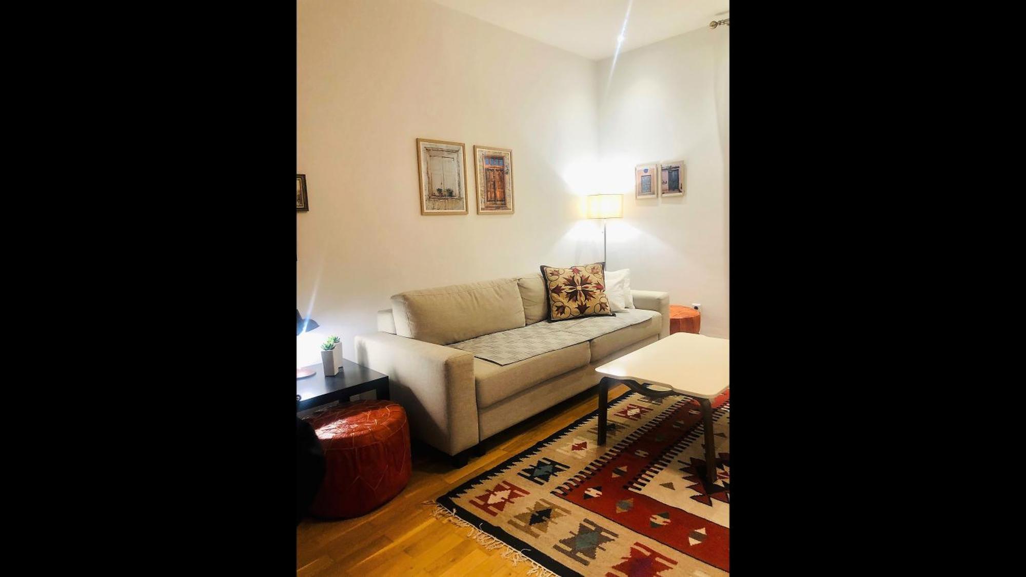 Cozy One-bedroom In The *